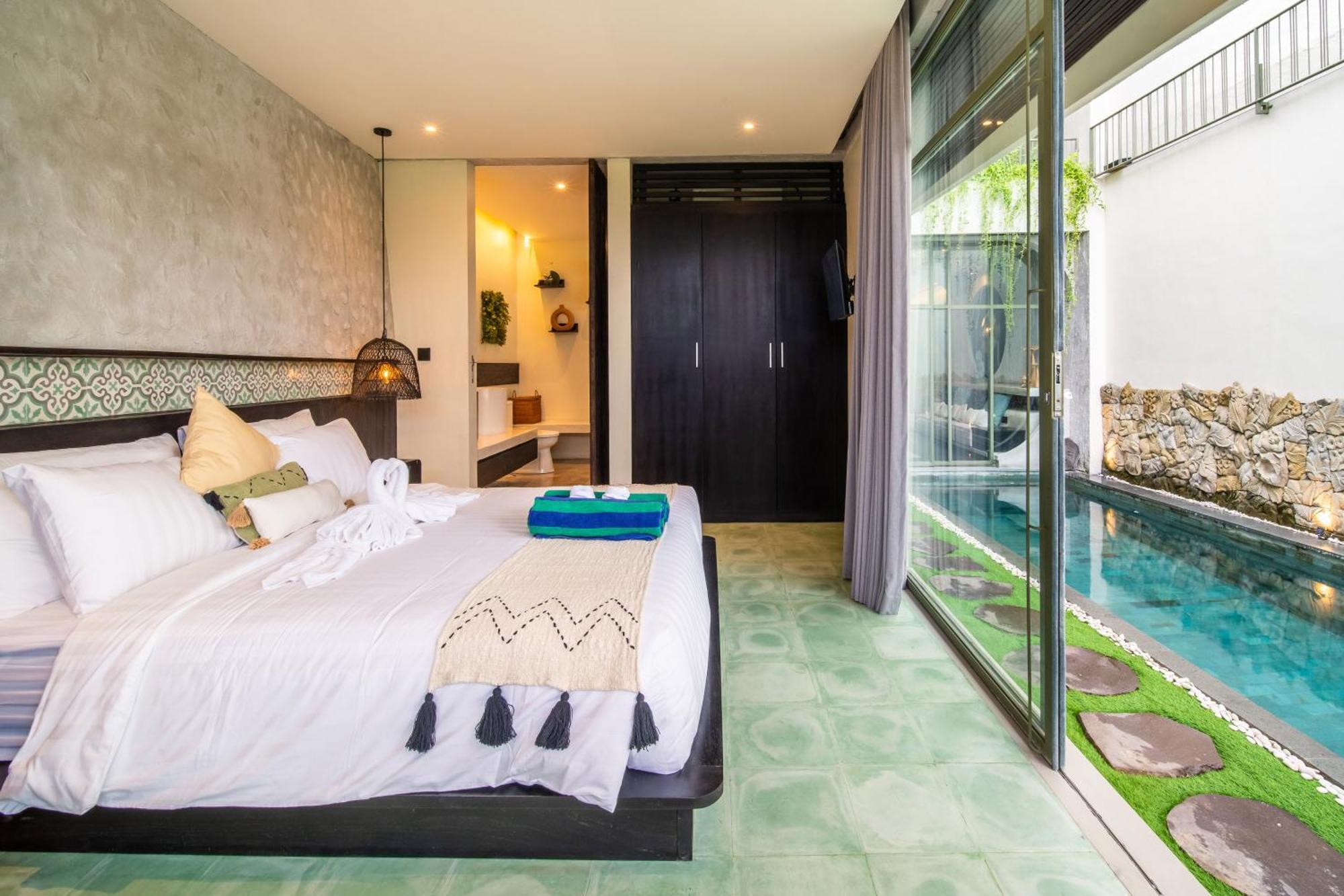 Rooftop Art Villa *