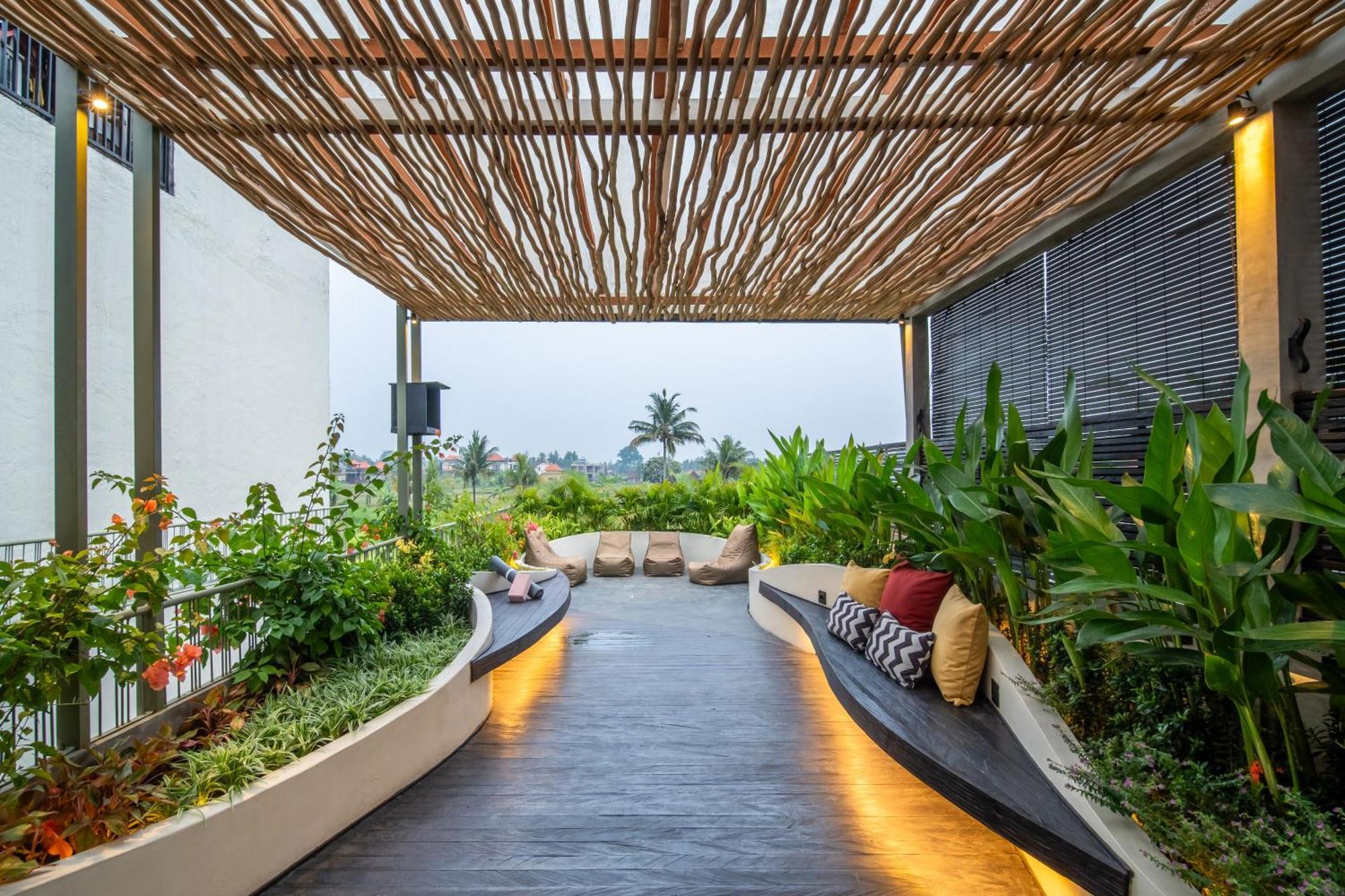 Villa Rooftop Art *