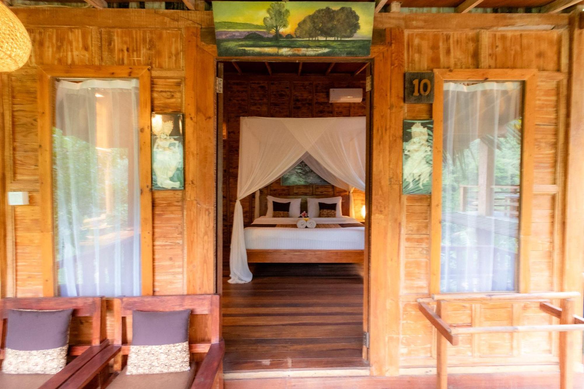 Resort Doni House & 3*