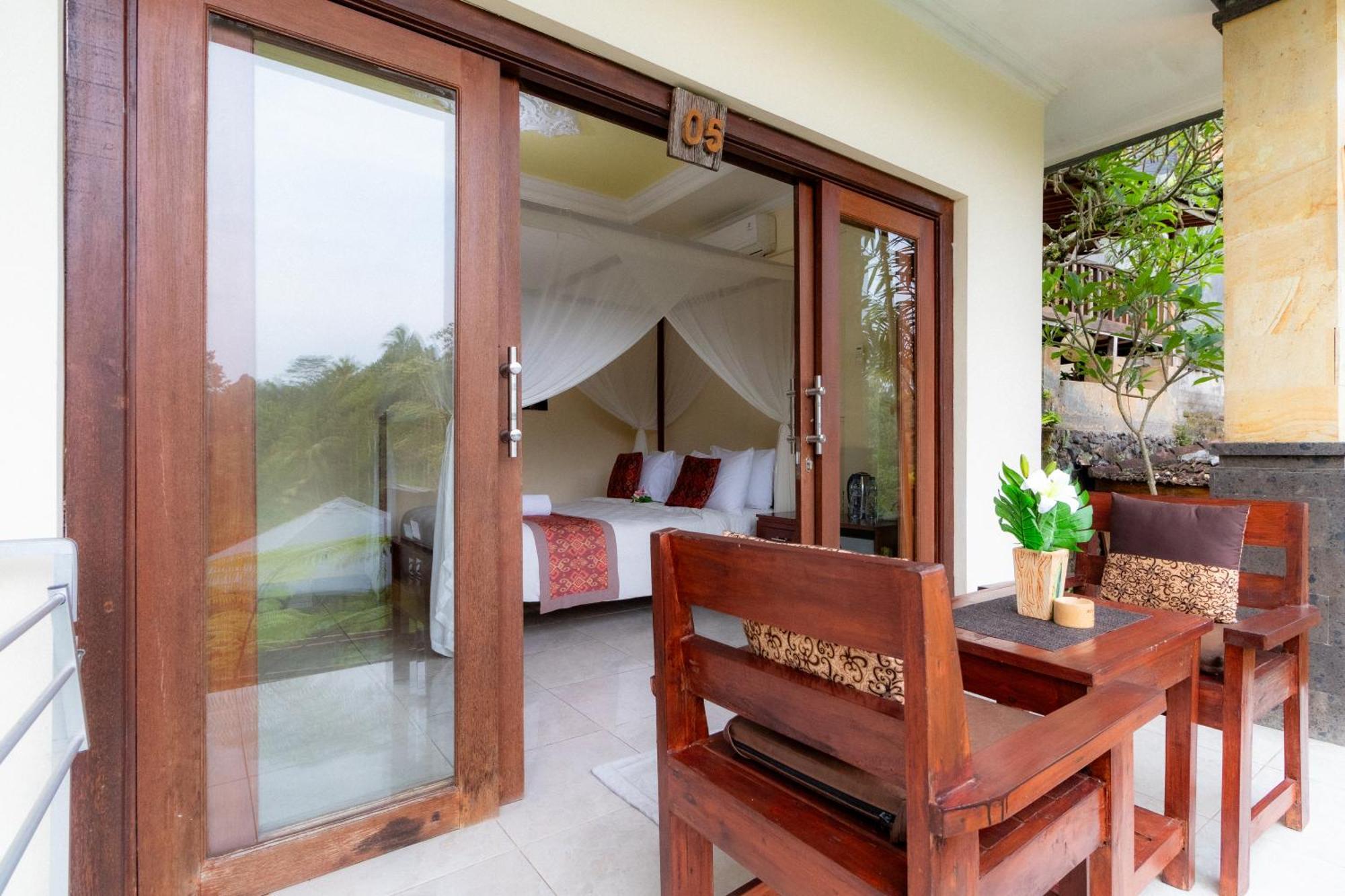 Doni House & Resort