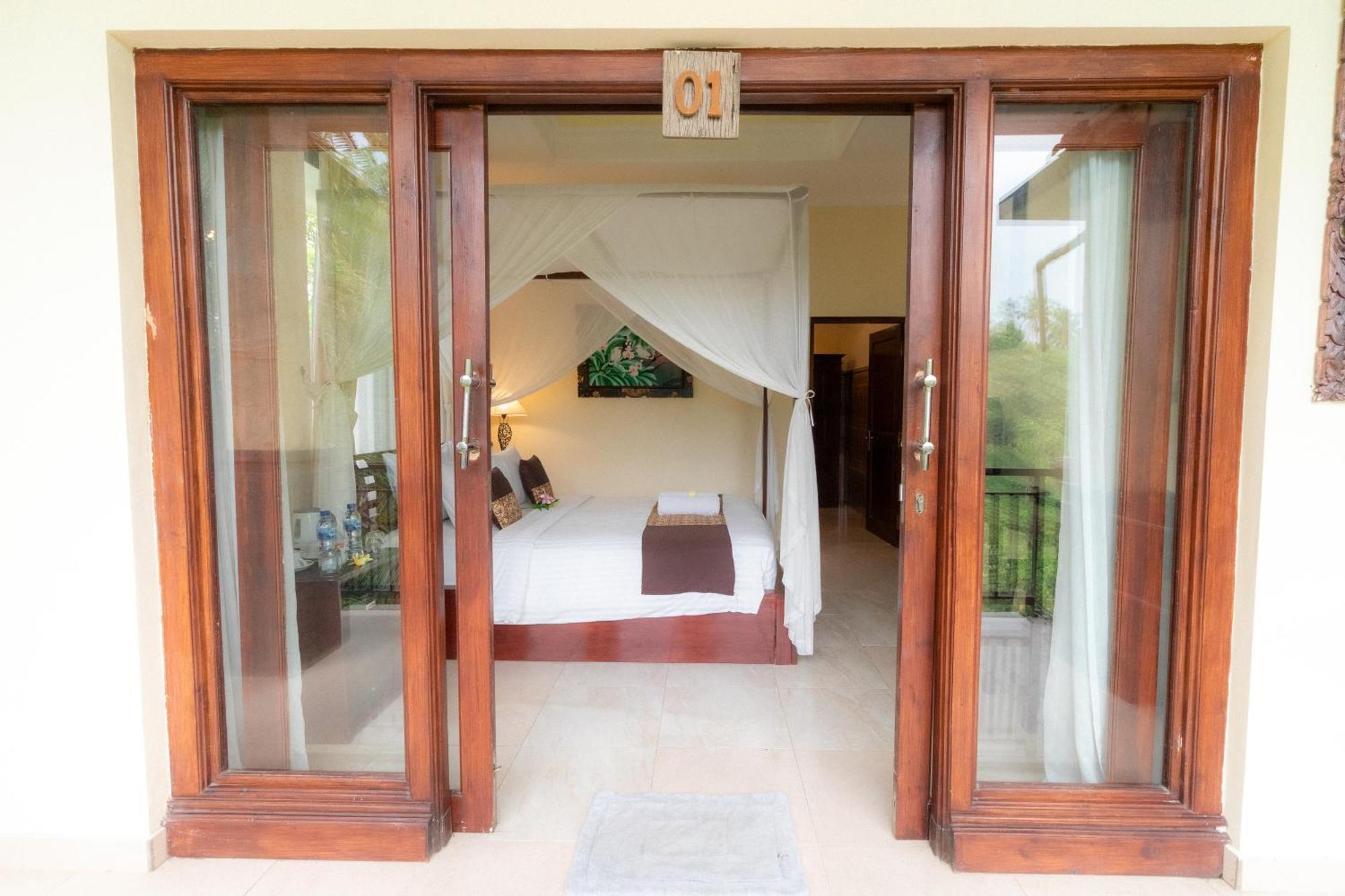 Resort Doni House &