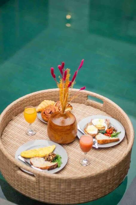 Uma Ayu Garden View Villa *