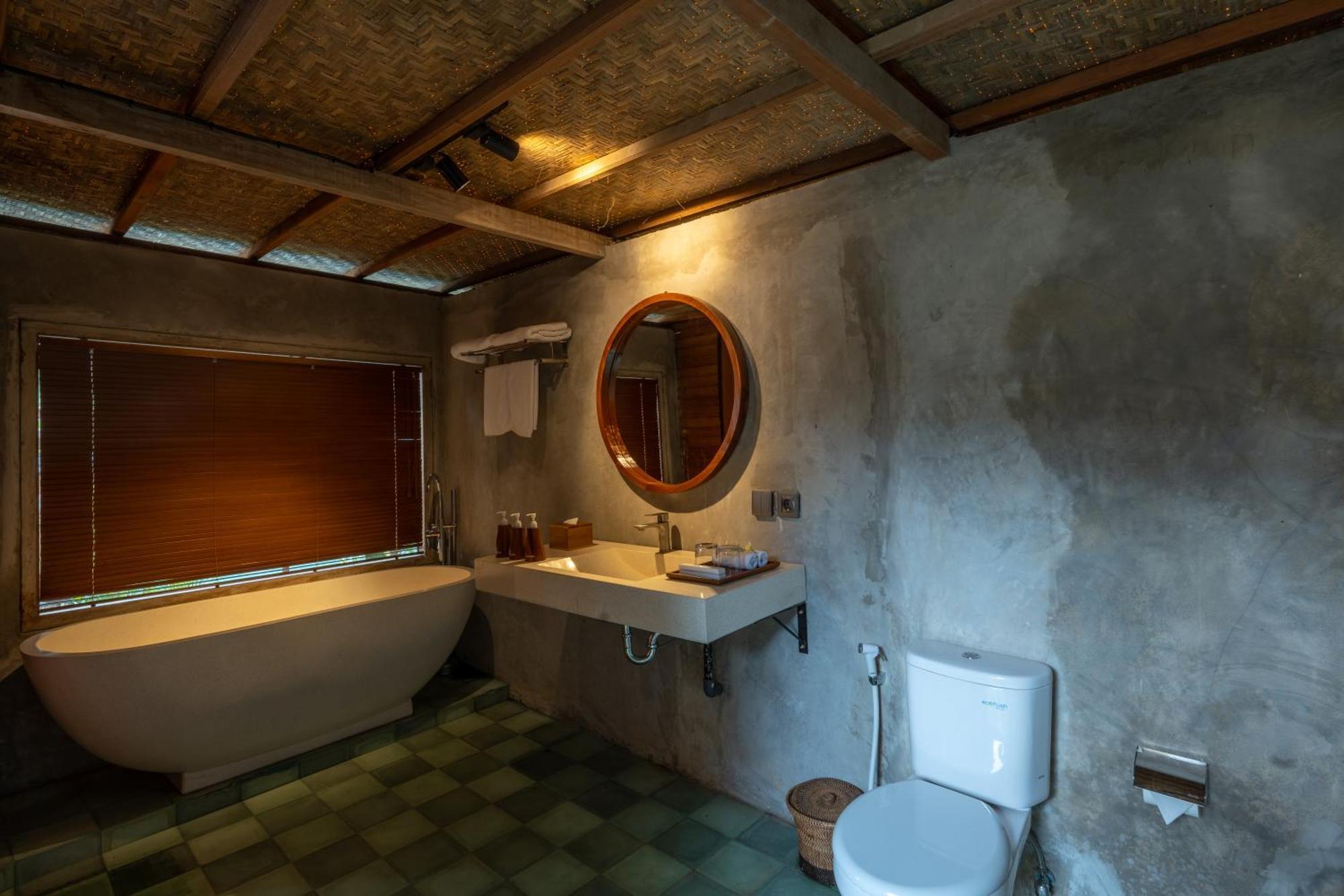 Harmony Wooden Bed & Breakfast