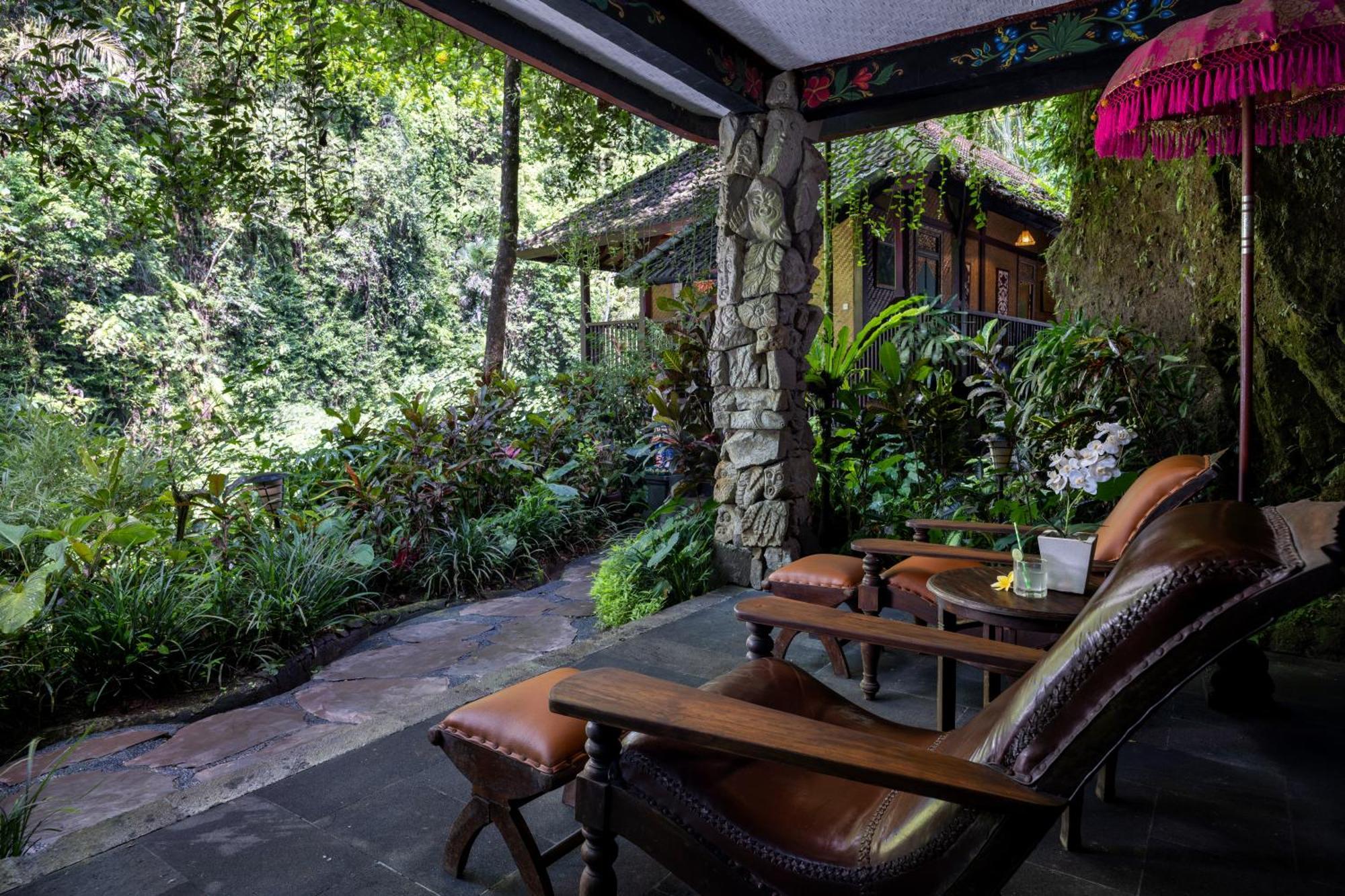 Villa Bidadari Private & Retreat