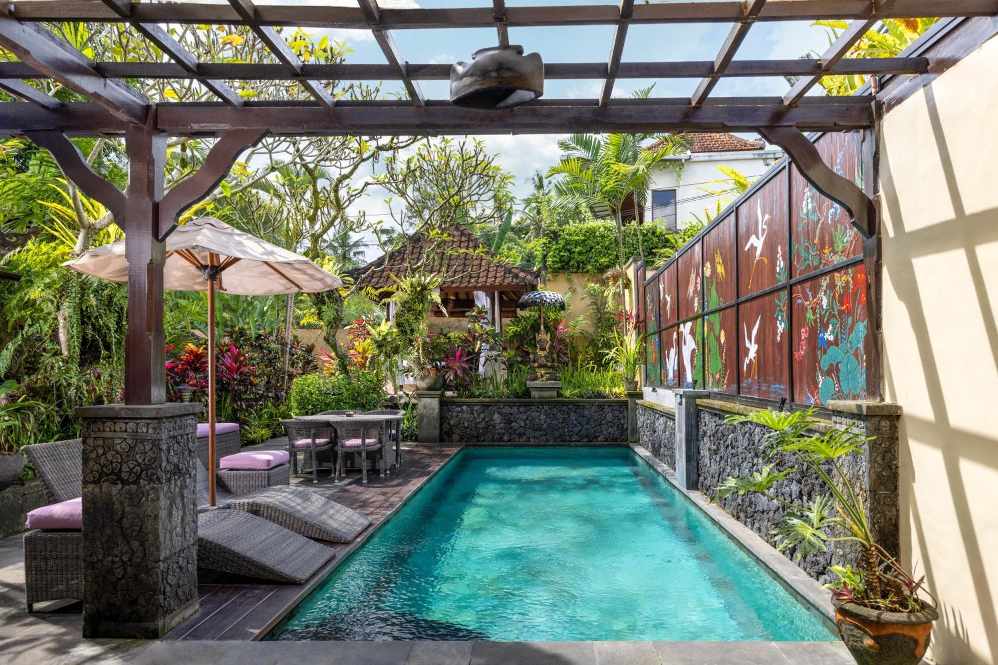 Villa Bidadari Private & Retreat