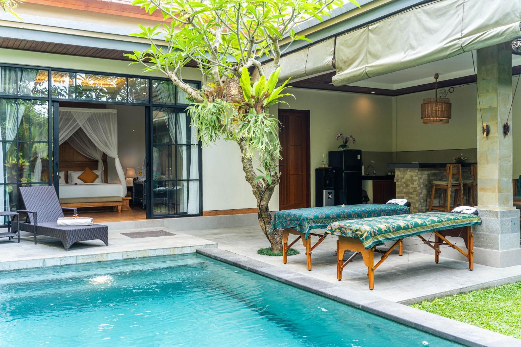 Sawitri Anandhita Luxury *