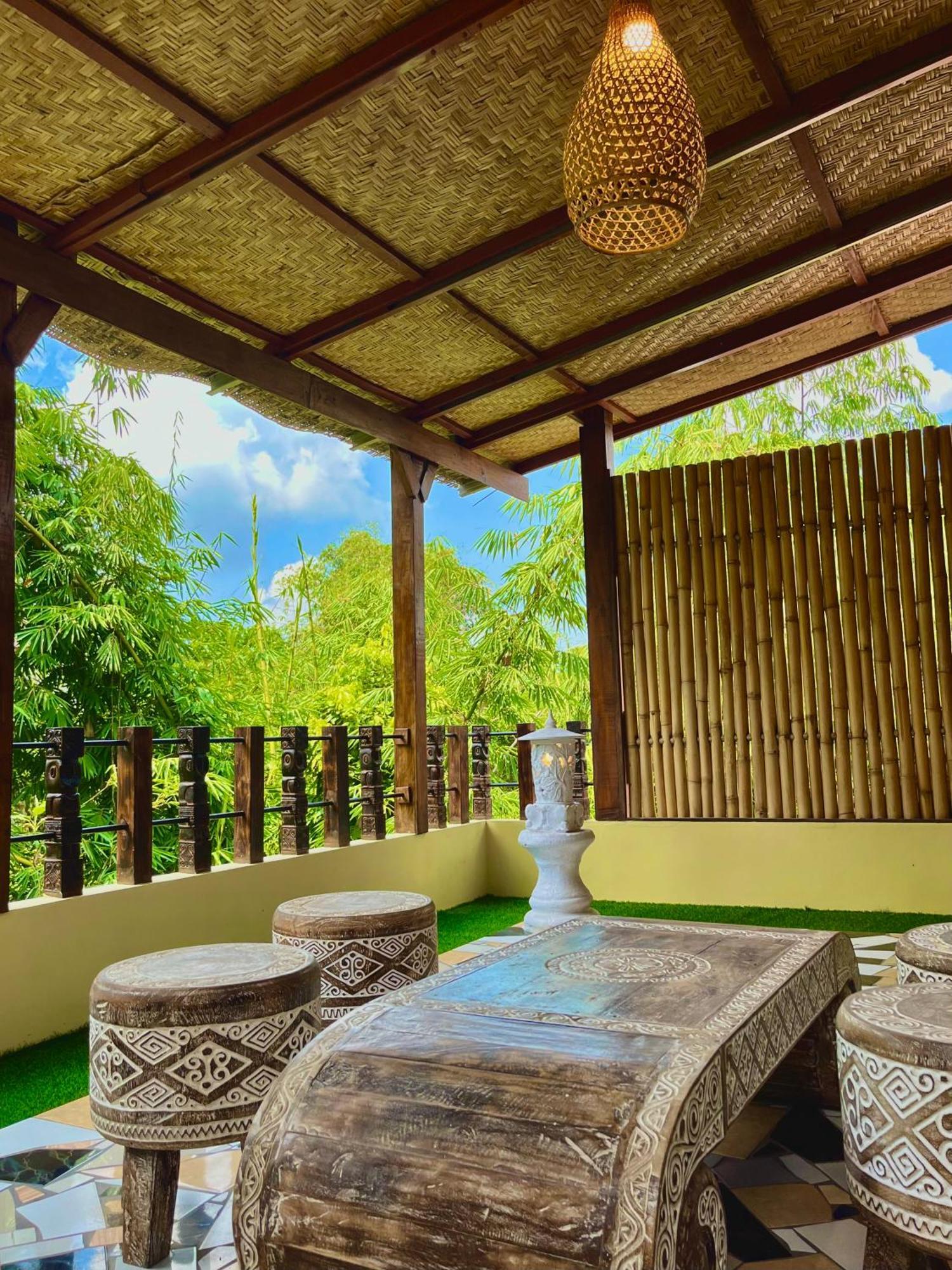 Bamboo Oasis Hotel *