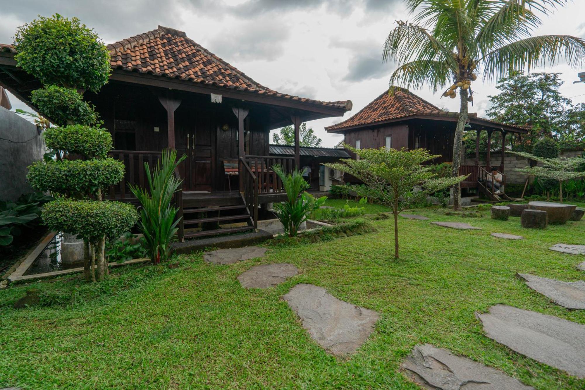 Pemulan House By Bali Guest house *