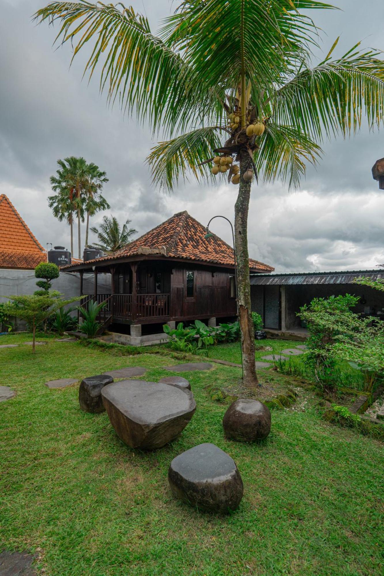 Guest house Pemulan House By Bali *