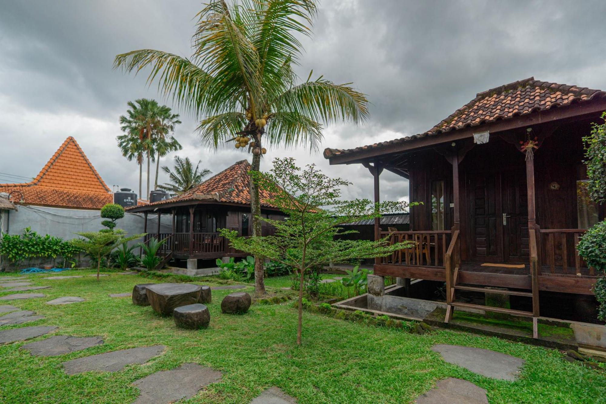 Pemulan House By Bali Guest house *
