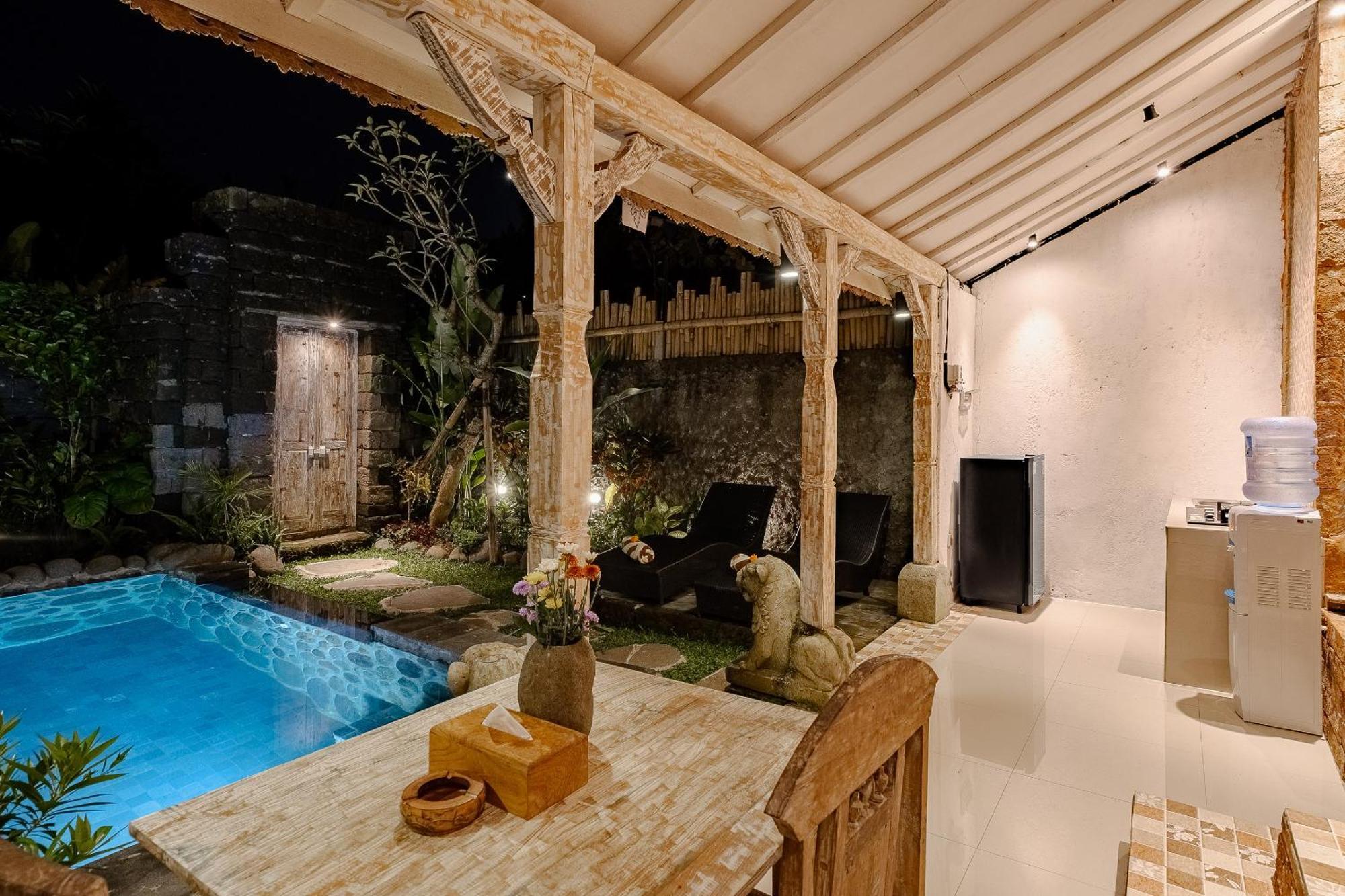 Villa Pratiwi