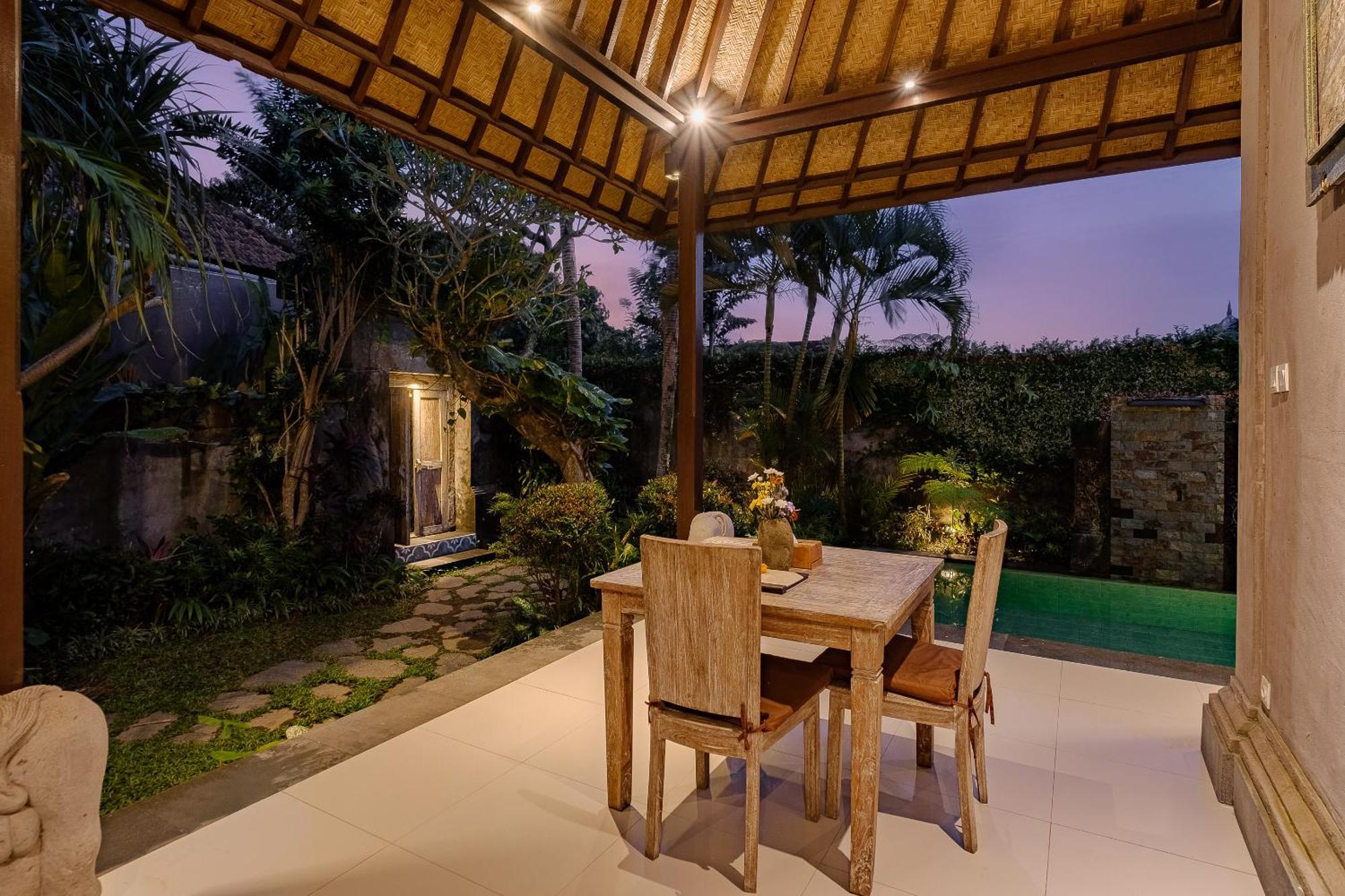 Villa Pratiwi *