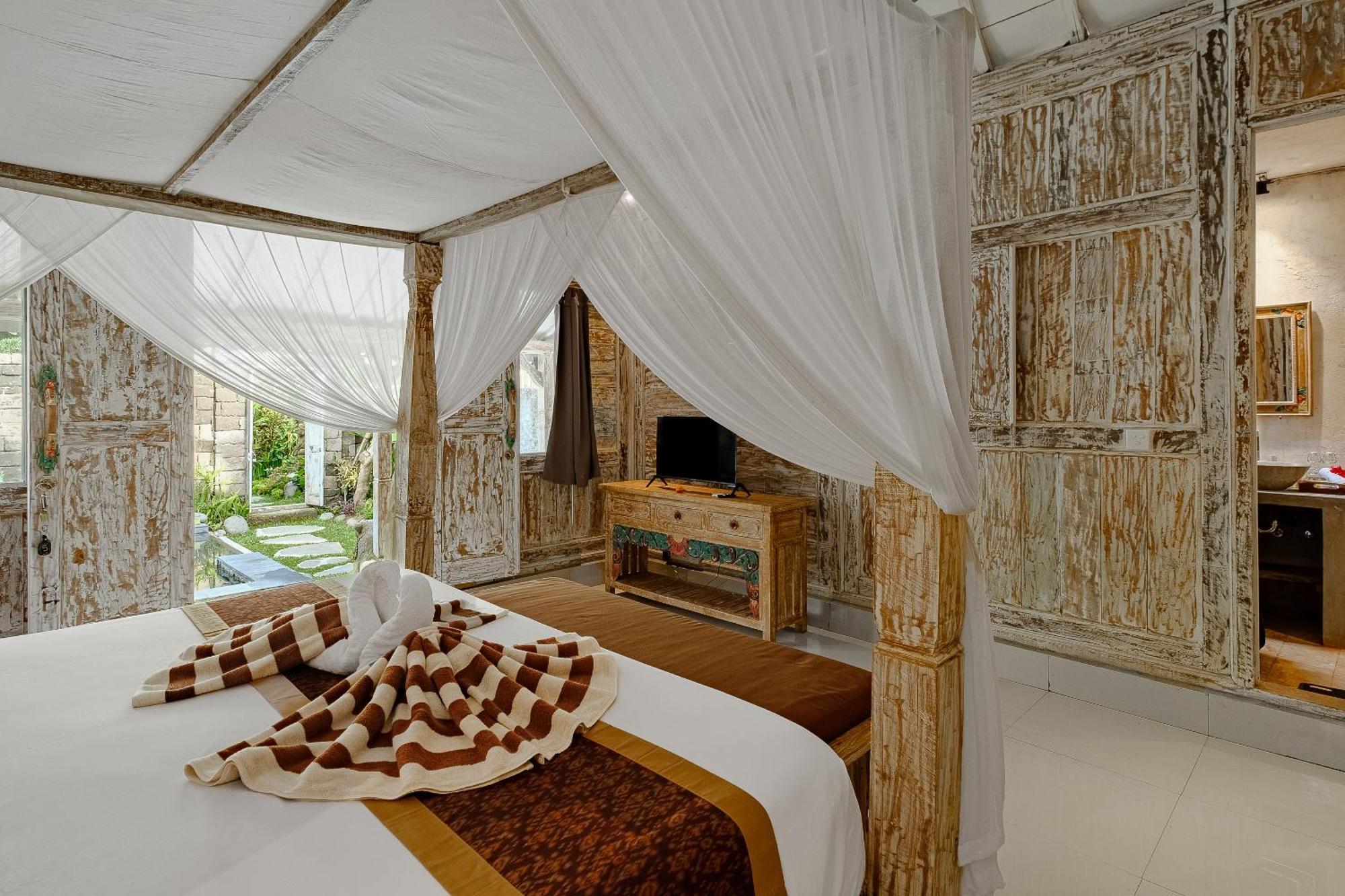 Villa Pratiwi