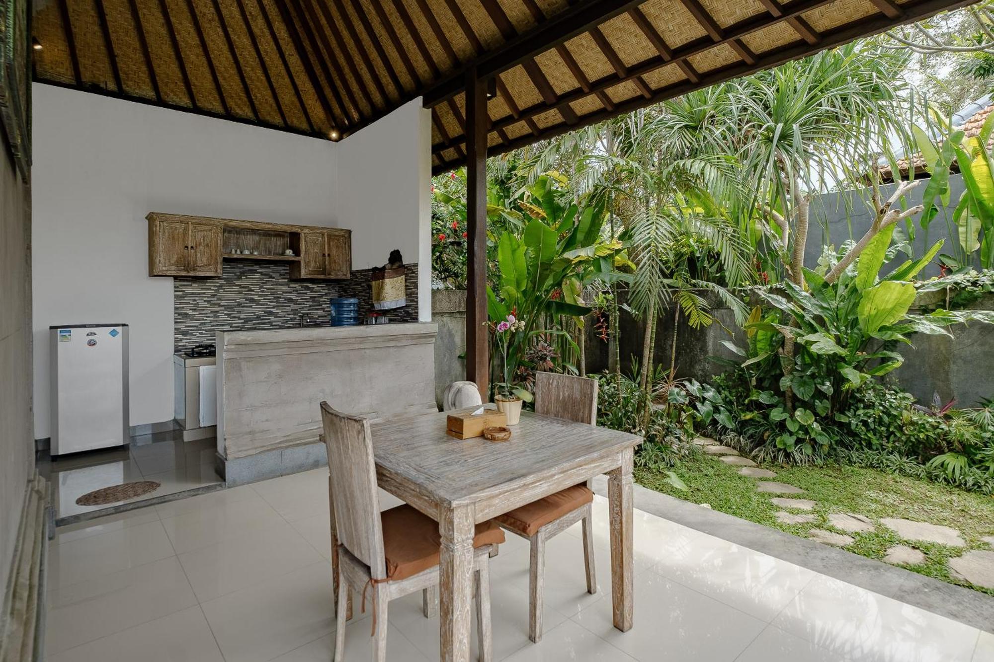 Villa Pratiwi *