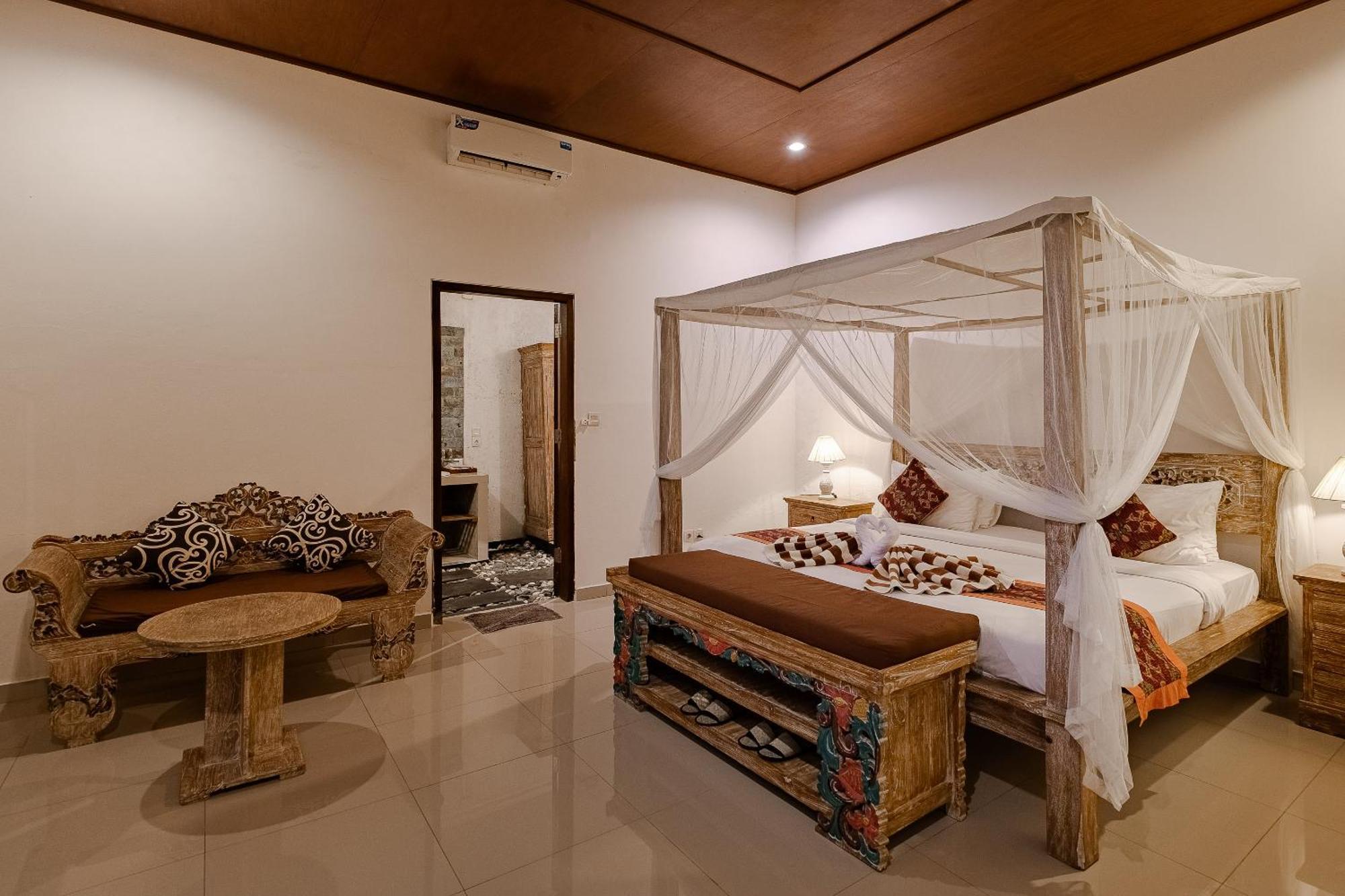 Villa Pratiwi