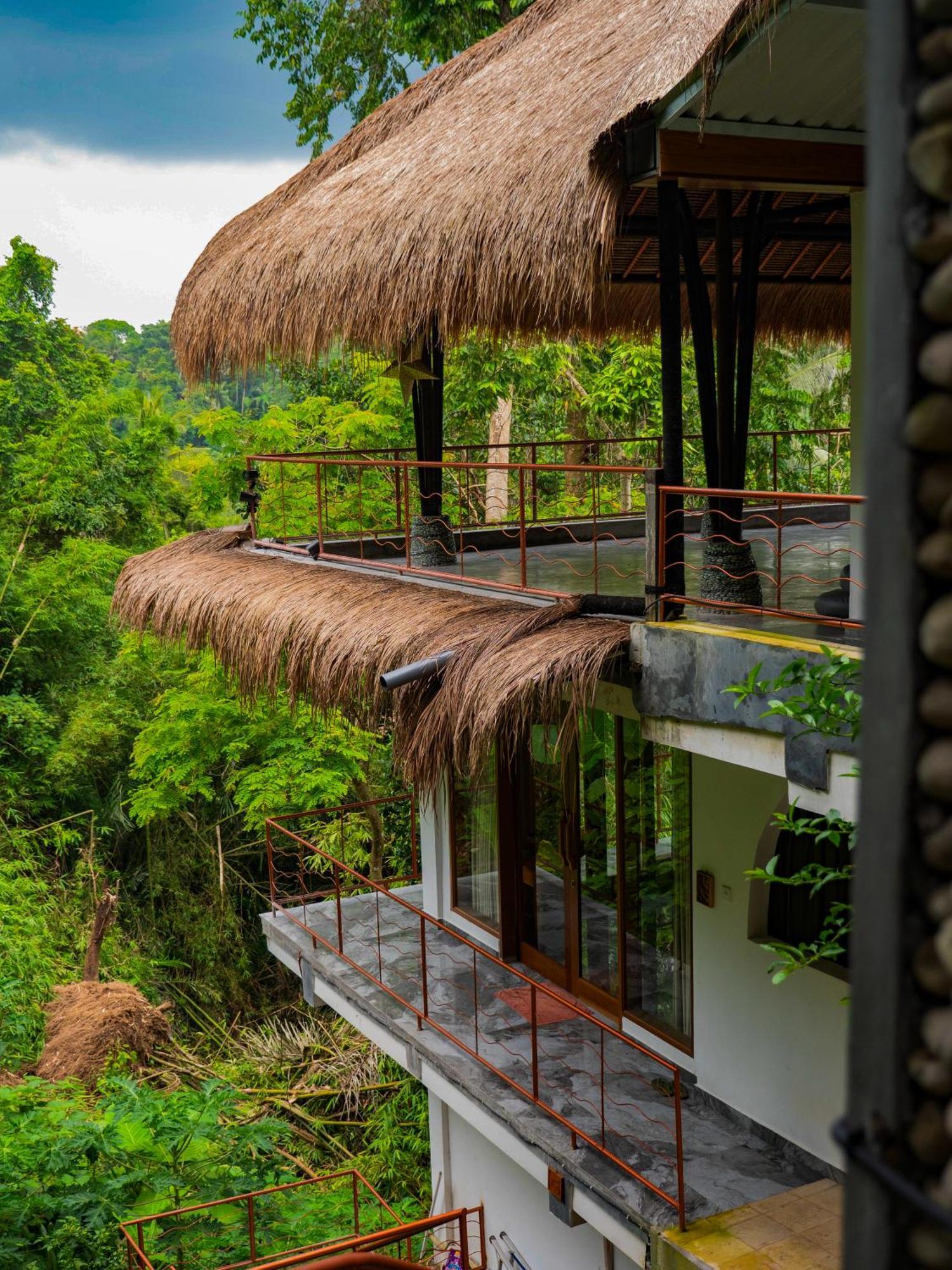 Heaven View 2 Bedroom Sayan Villa *