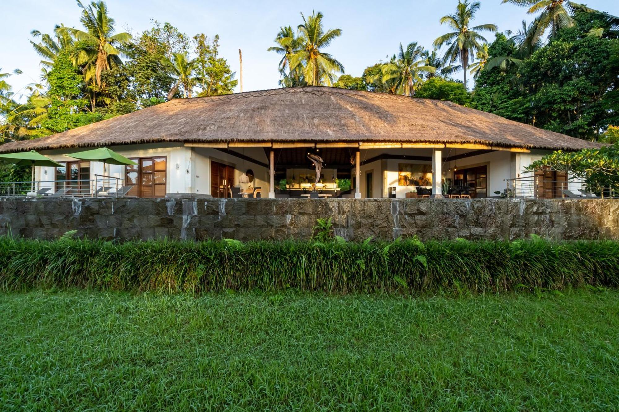 Themma Jungle - Sumptuous 3br Luxury With Majestic Jungle View North Of Villa *