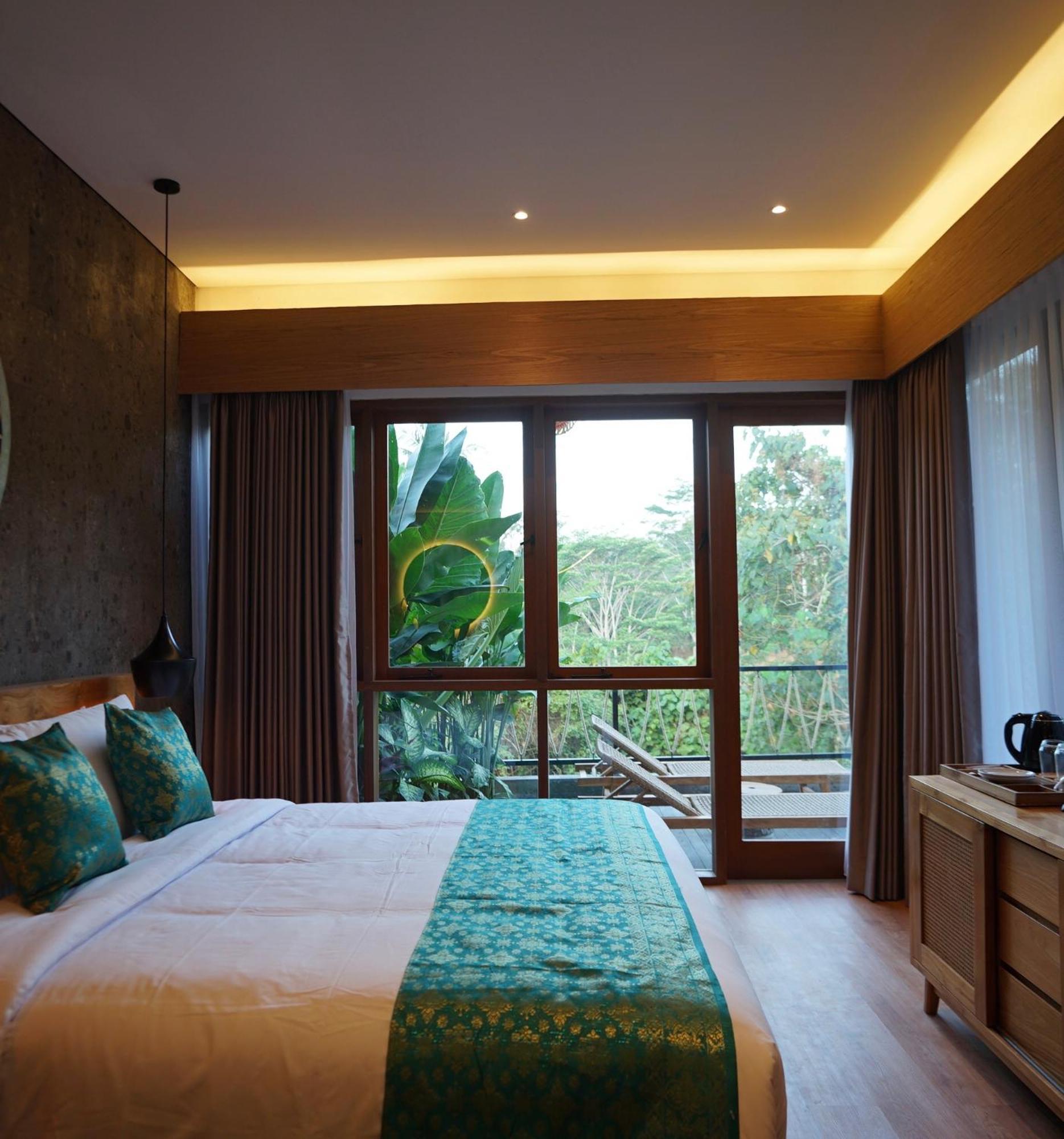 Hotel The Shanti Graha