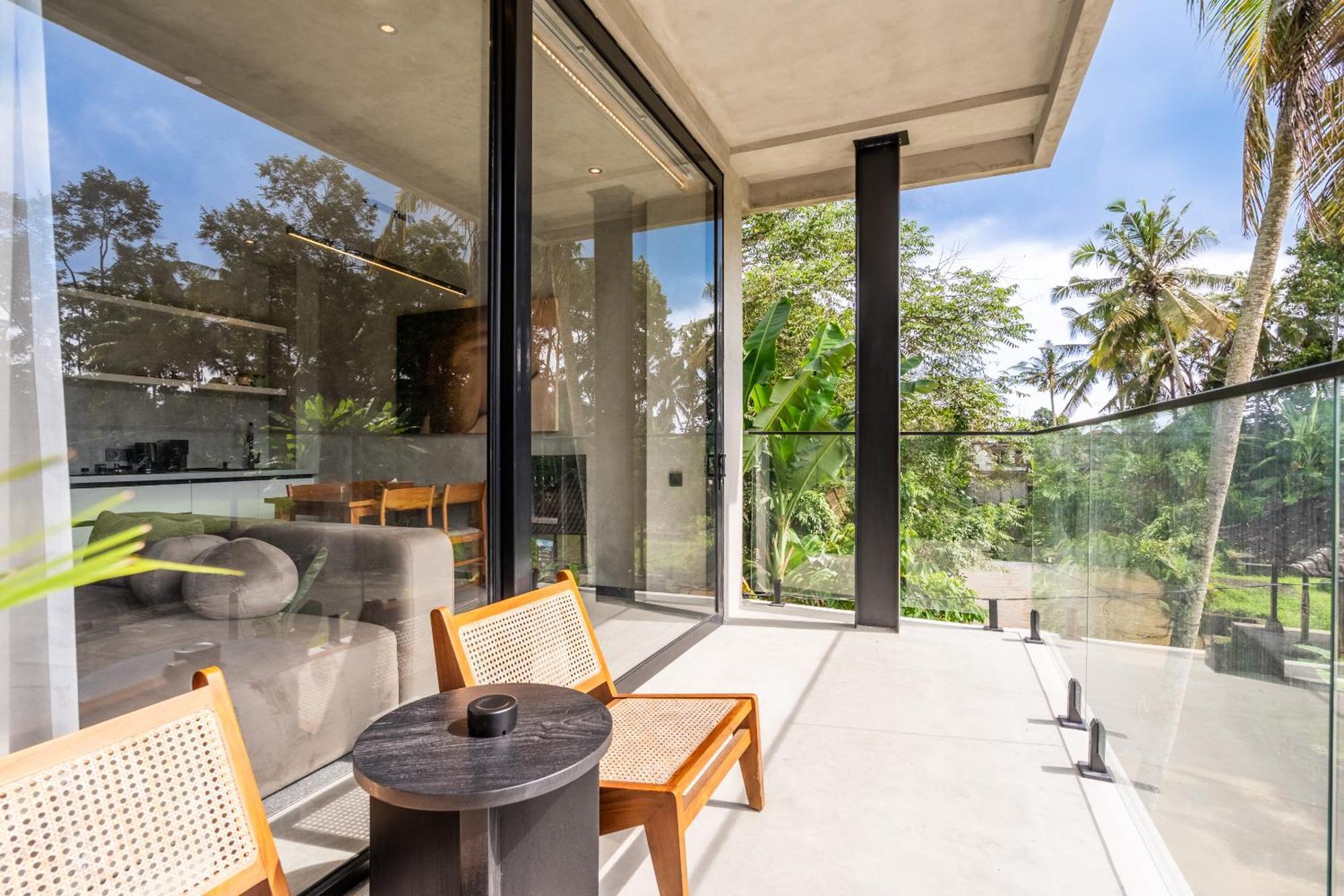 Work, And Unwind! Jungle Vista By Bcg