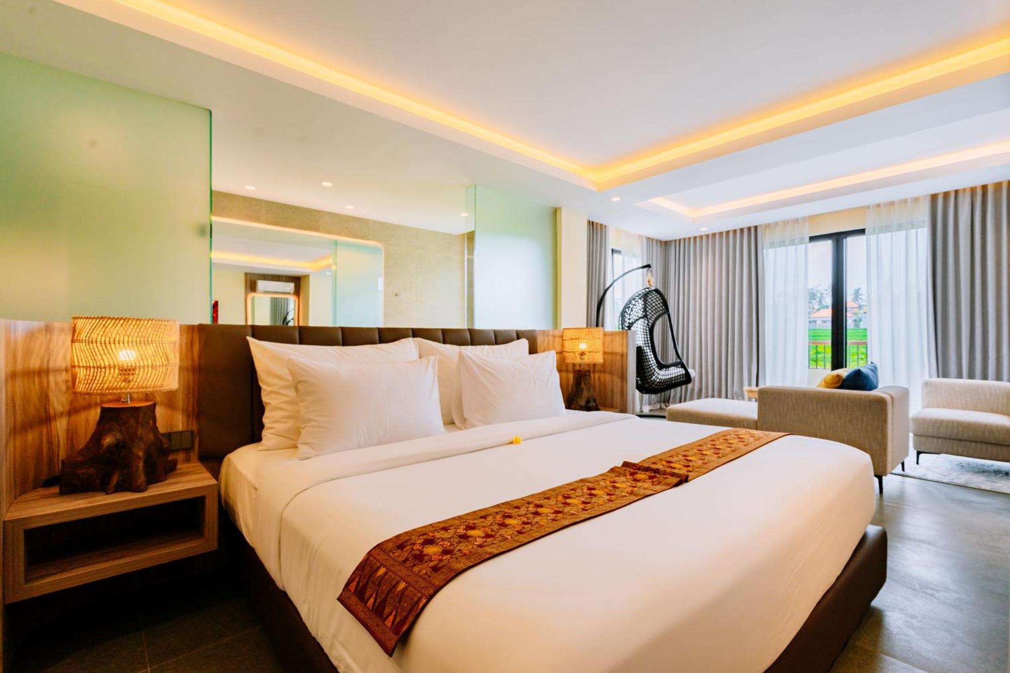 Big Dragon Hotel 4*