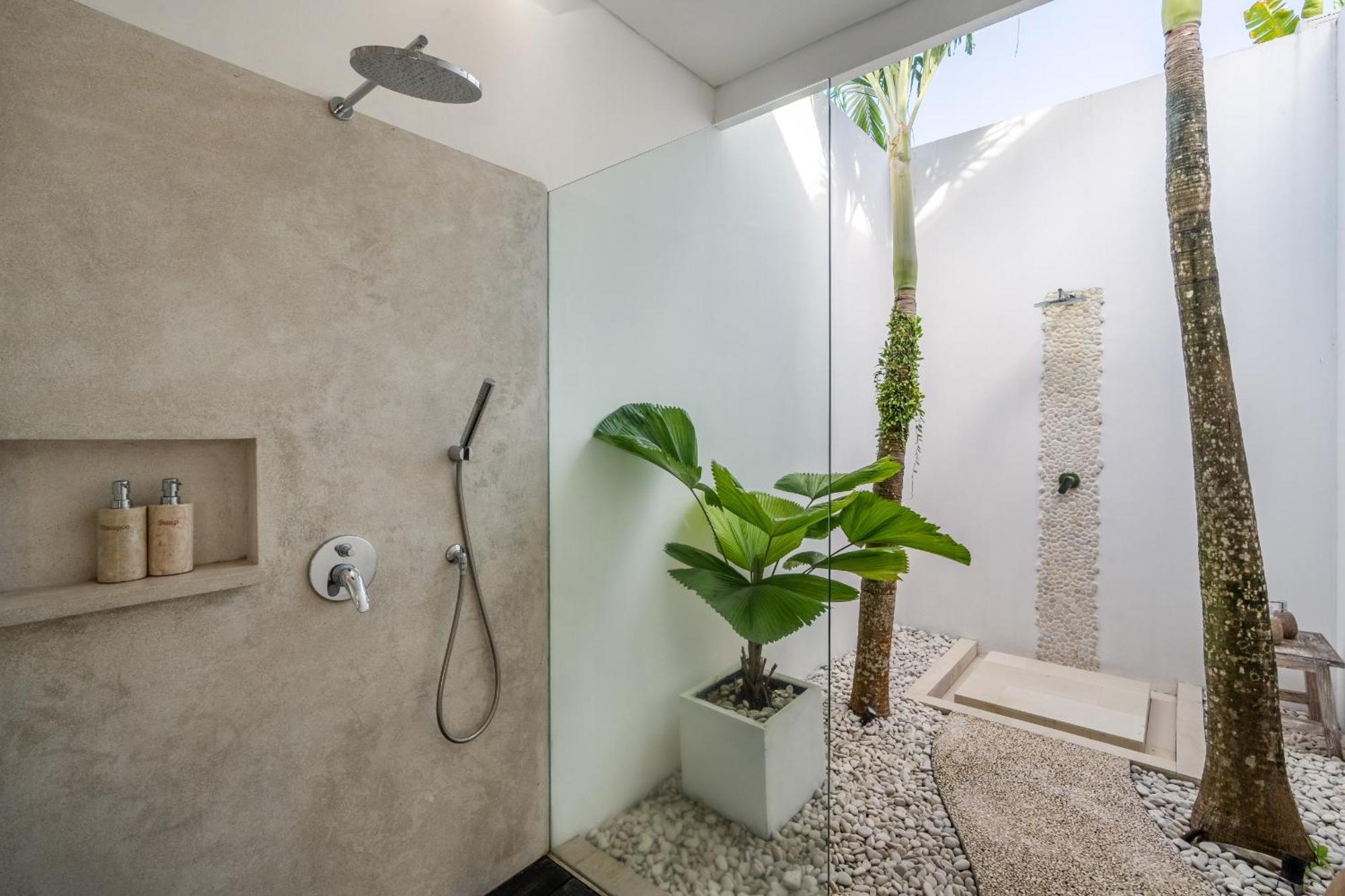 New! Amazing Jungle View 4 Br W Staff Villa Ubud