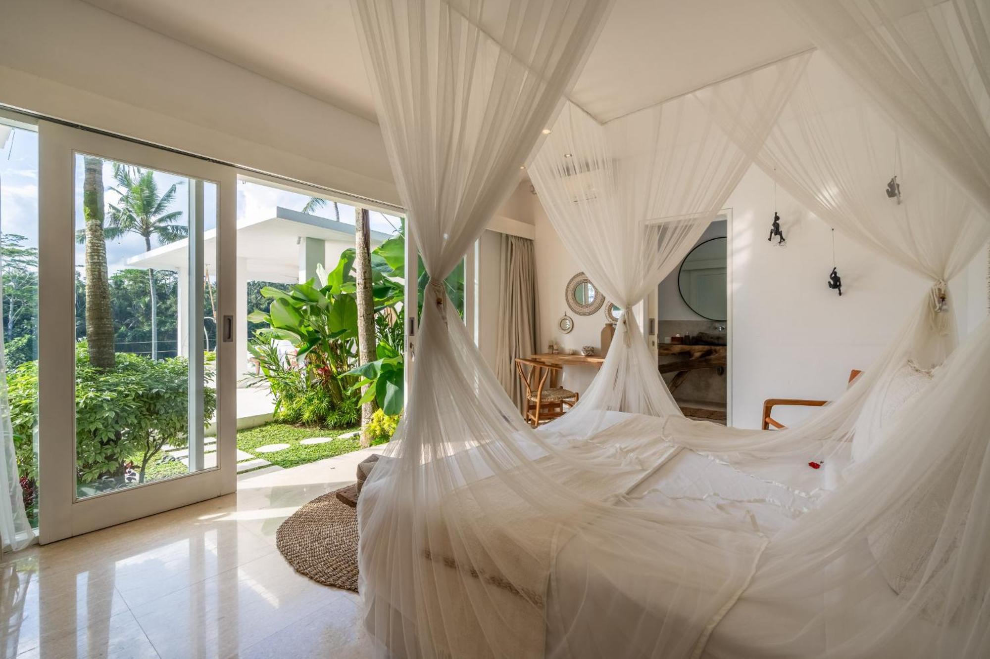 New! Amazing Jungle View 4 Br W Staff * Ubud