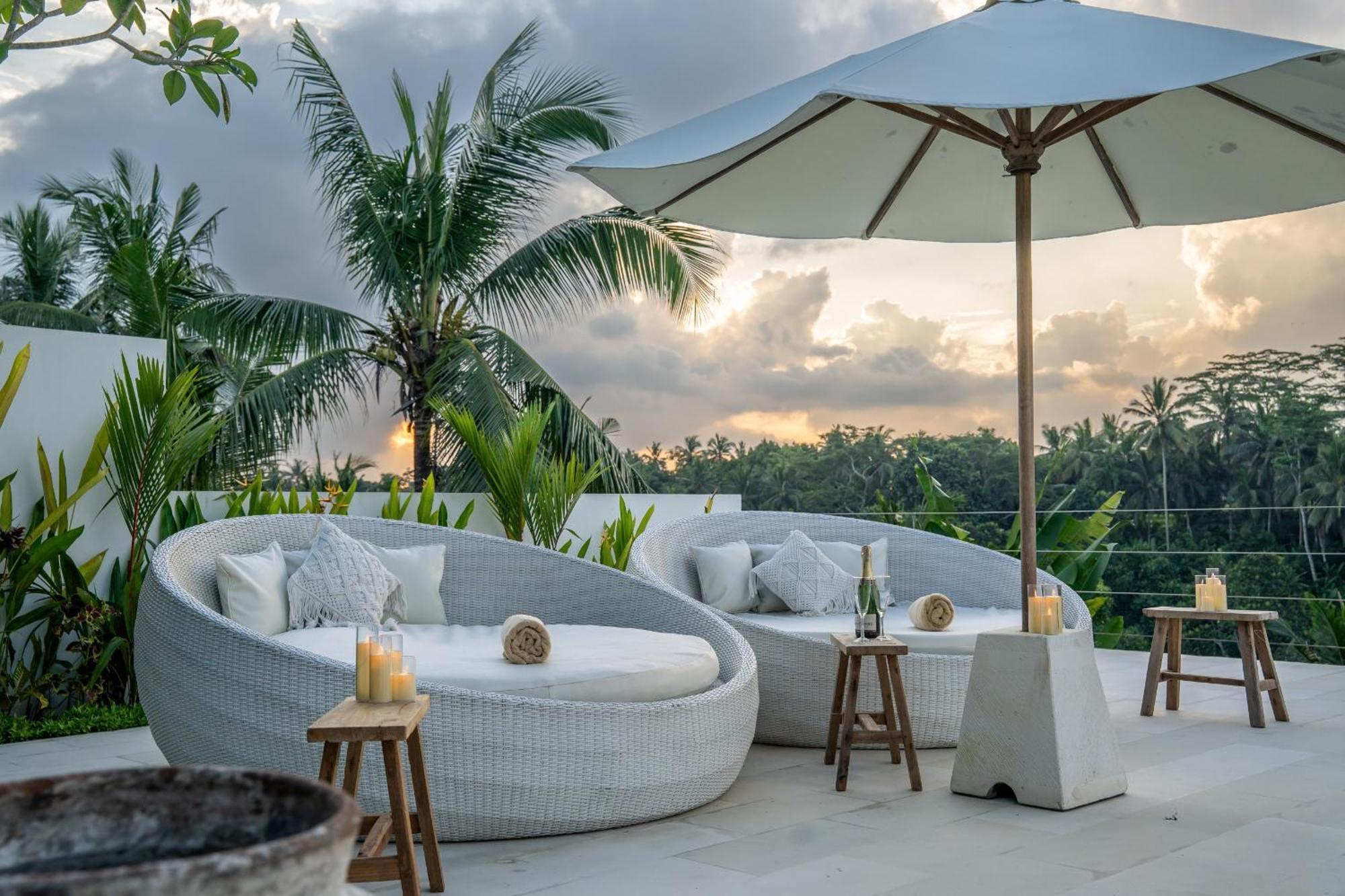 New! Amazing Jungle View 4 Br W Staff * Ubud