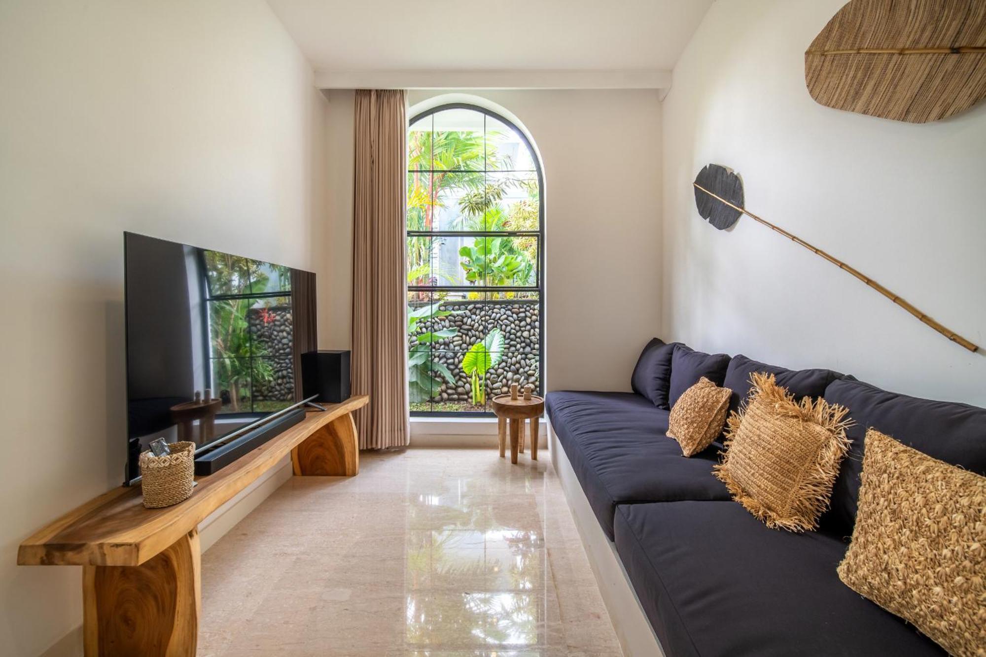 Serenity, Vila