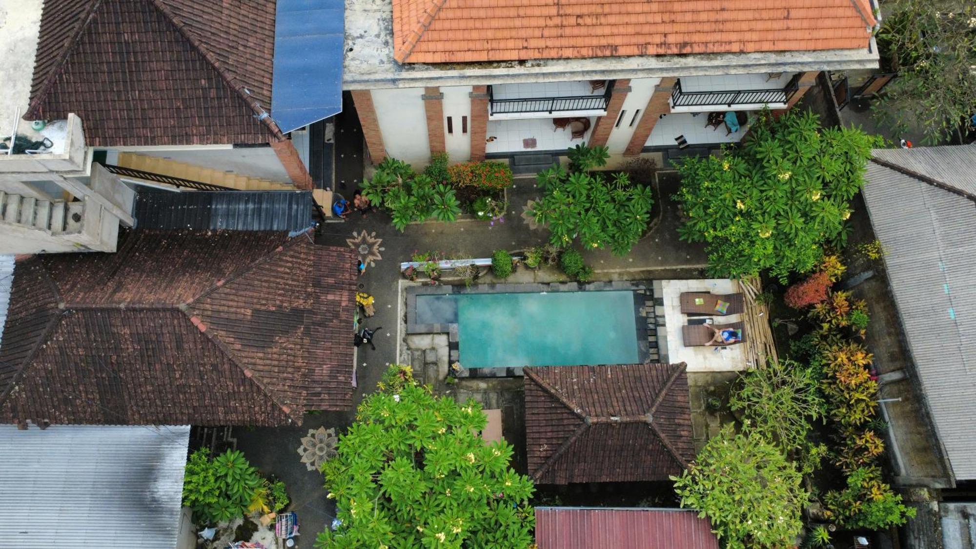 Wisma tamu Nami House