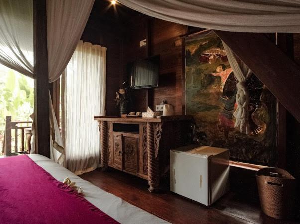 The Jungle Villa *