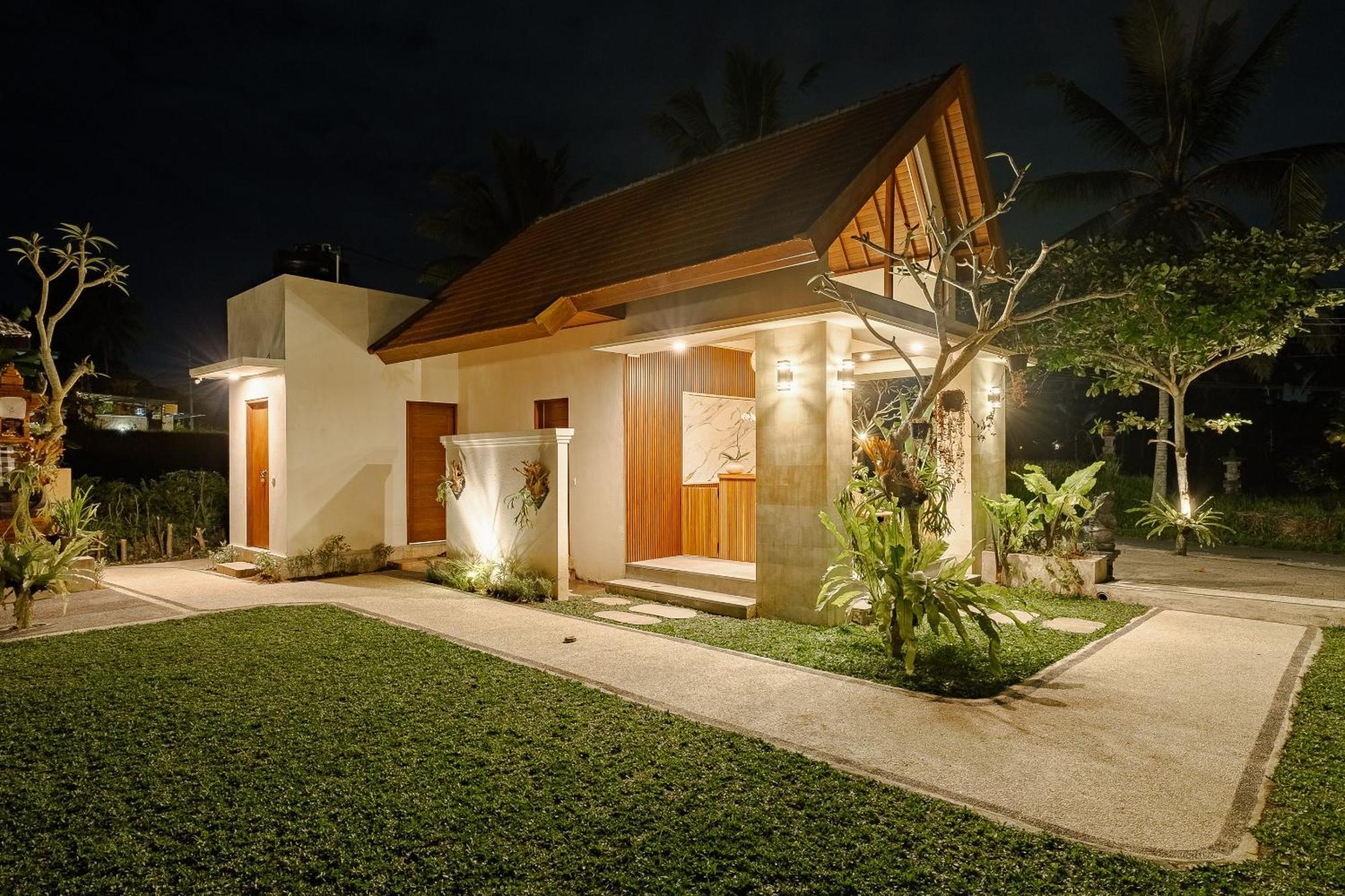 Pelana Villa *