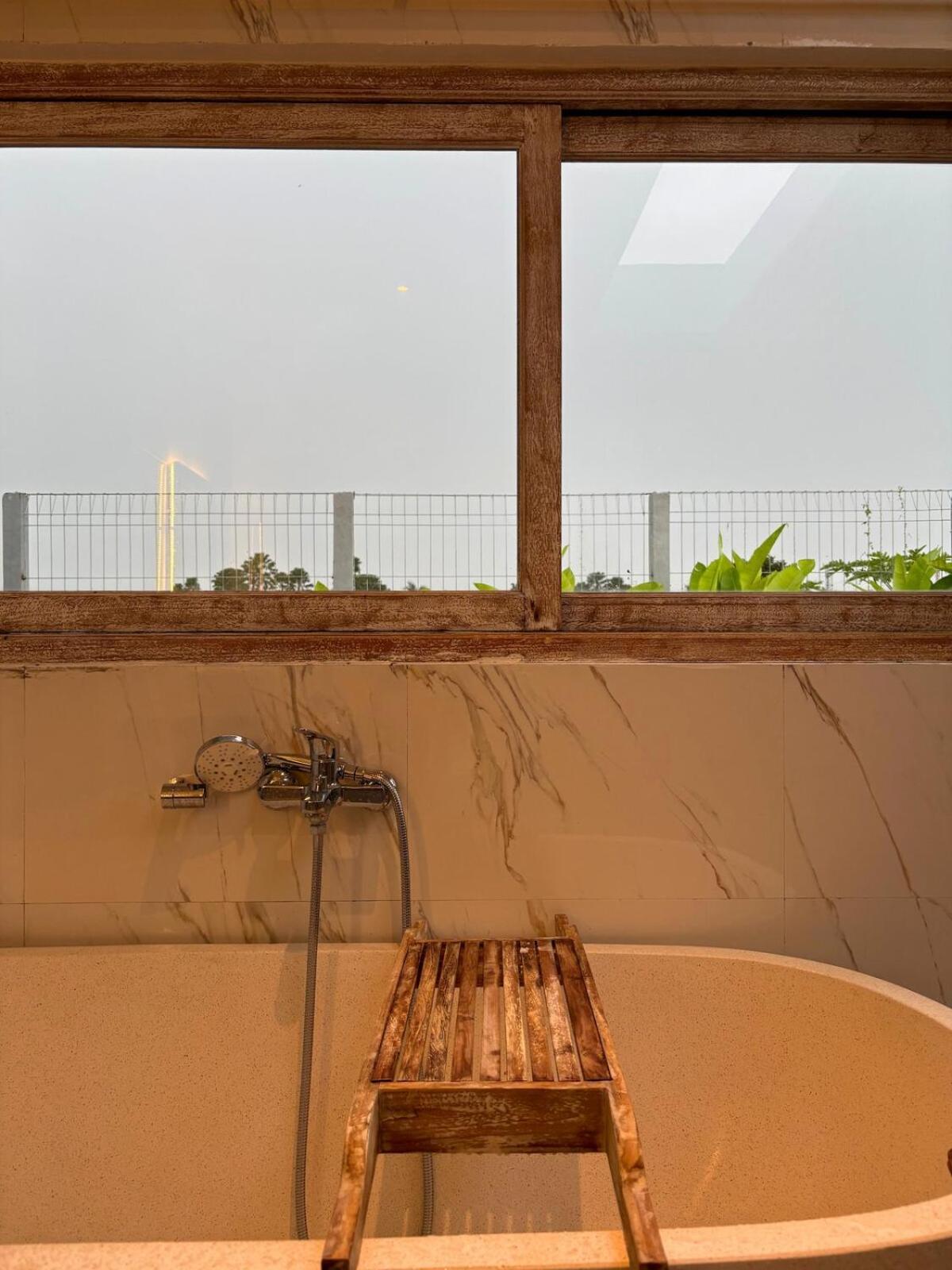 Hanoman - Serene 2br Rice Fields Hideaway