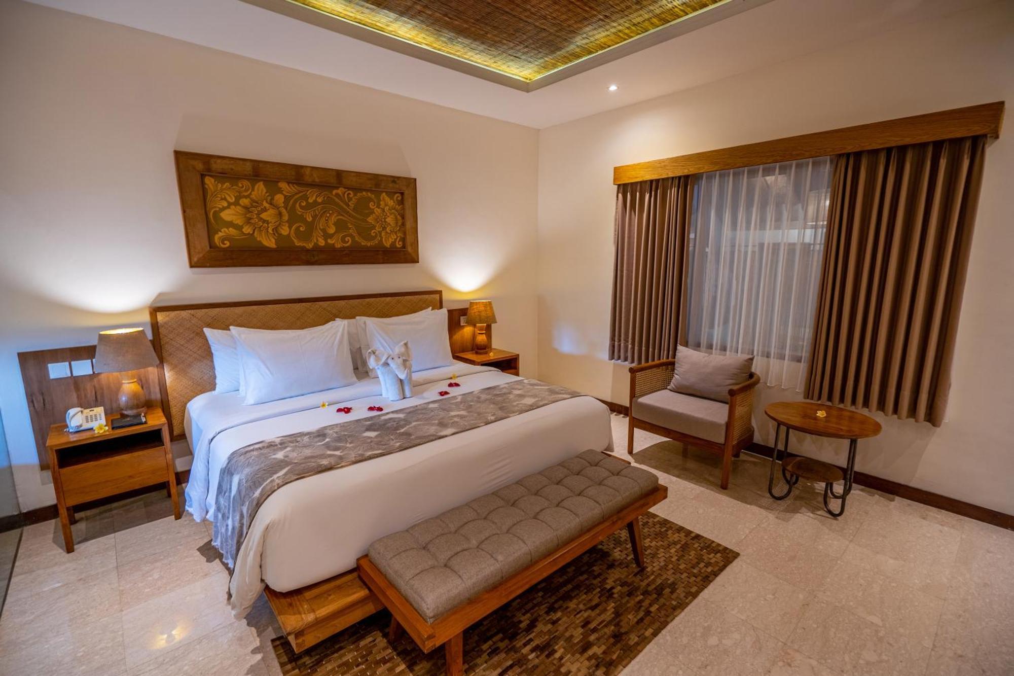 Purana Hotel 5*