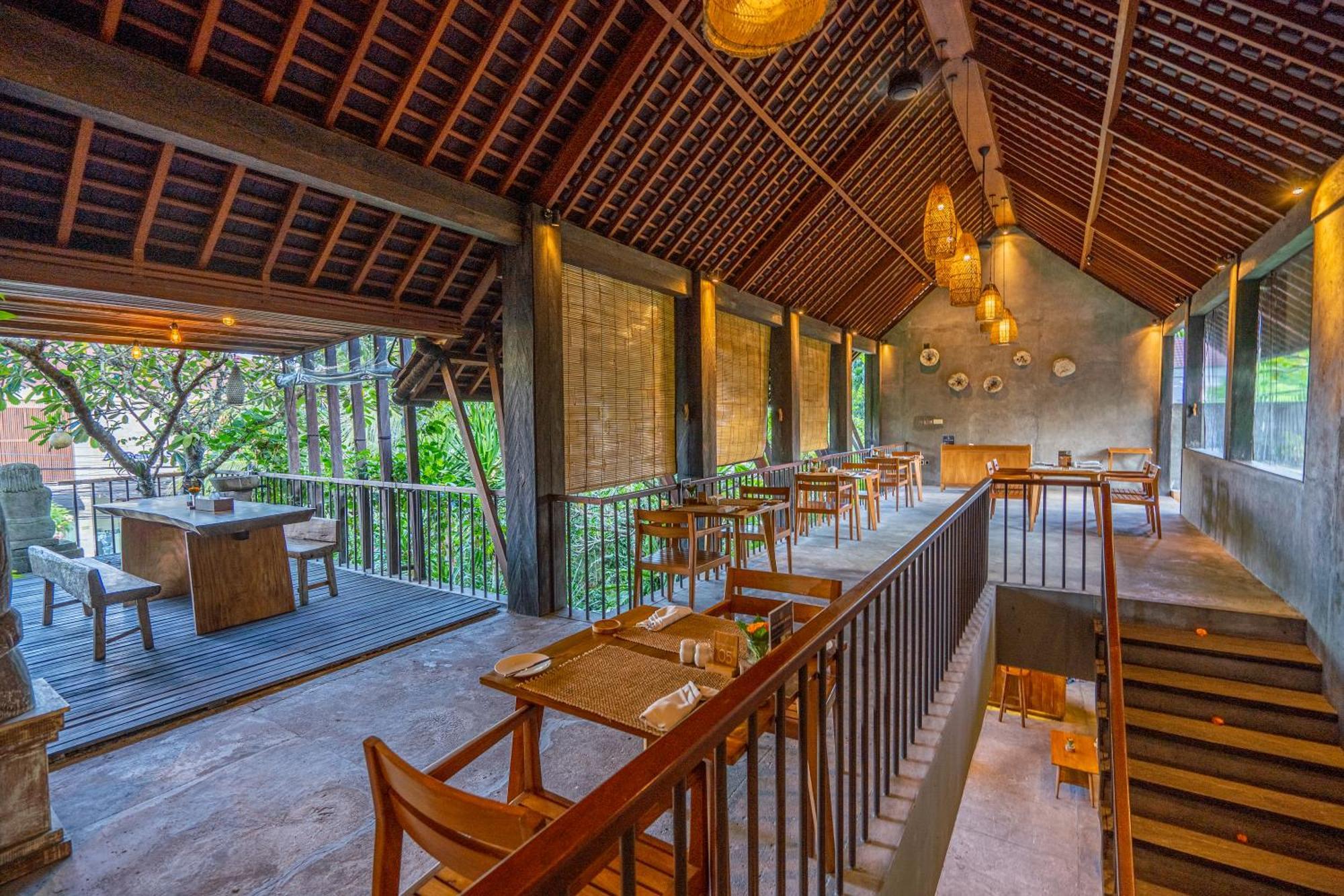 Hotel Purana