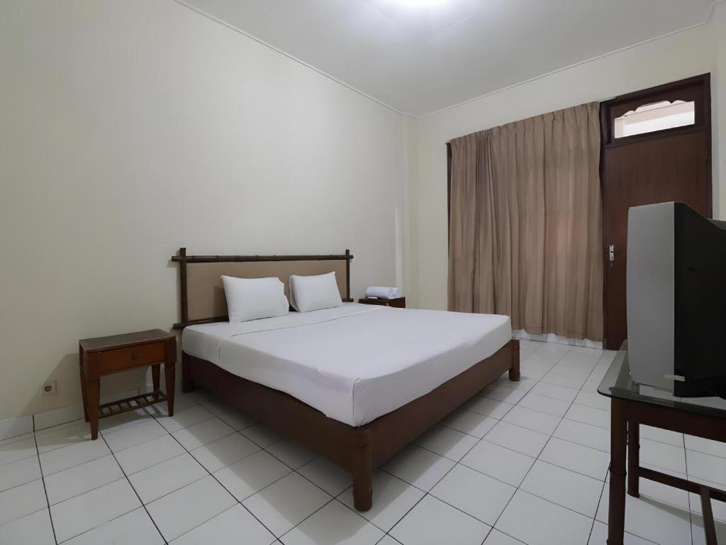 Hotel Spot On 2426 Aget Jaya Ii 2*
