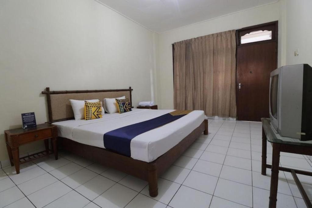 Hotel Spot On 2426 Aget Jaya Ii