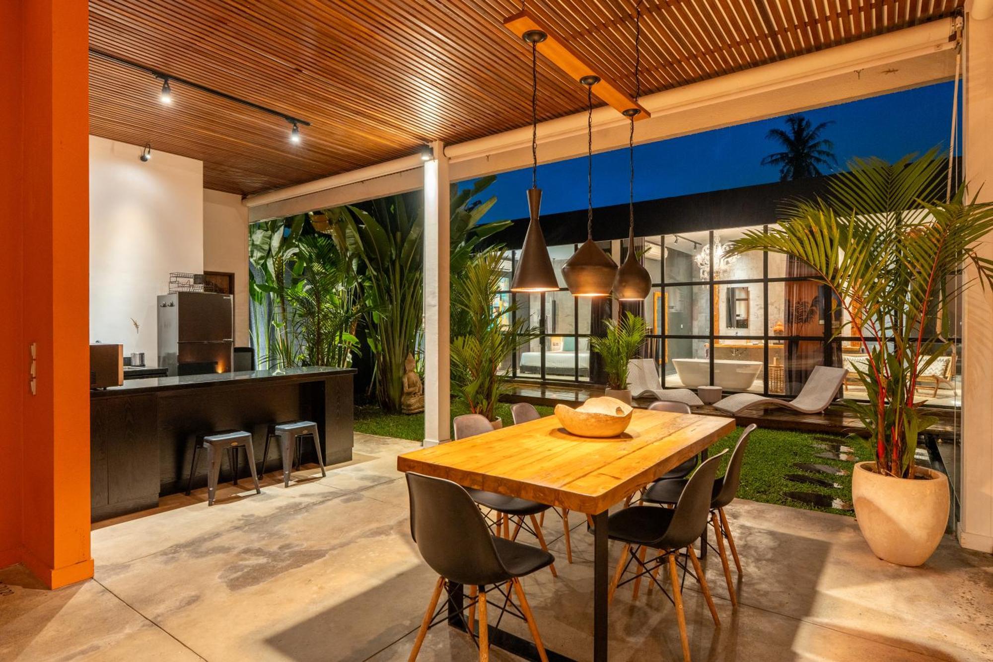 Rouge - Loft Dimanisa * Ubud (Bali)