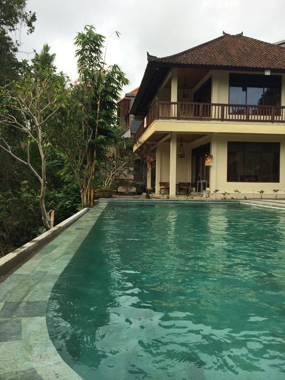 Raka Rai Guest house 2*