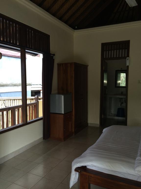 Raka Rai Guest house