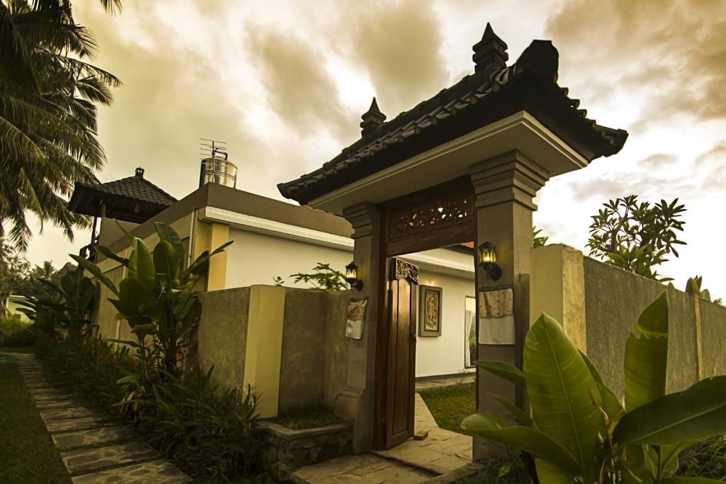 Villa Lestari *