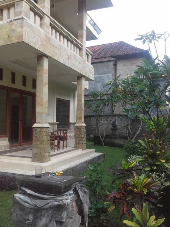Dewi Ayu Guest house 3*