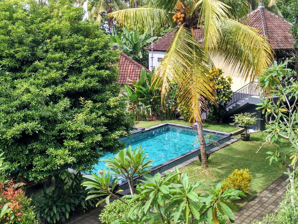 Nyoman Sandi Guest house 3*