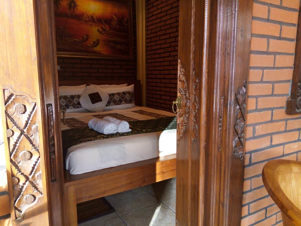The Unique Bed & Breakfast