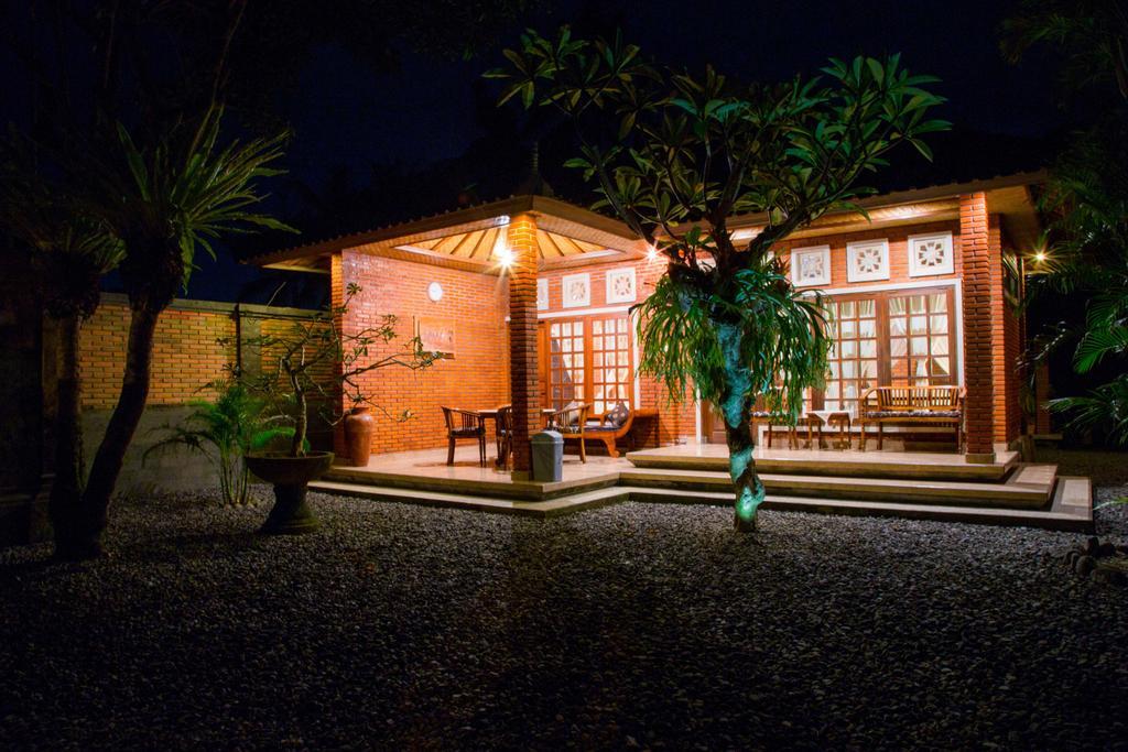 Homestay Ari La *