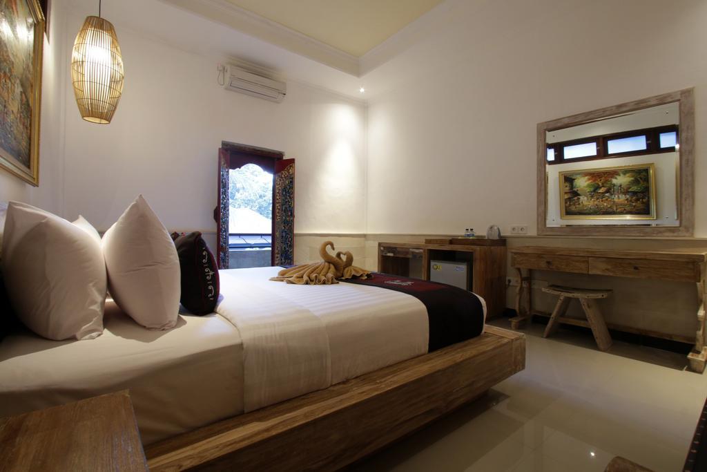 Terrace 3*