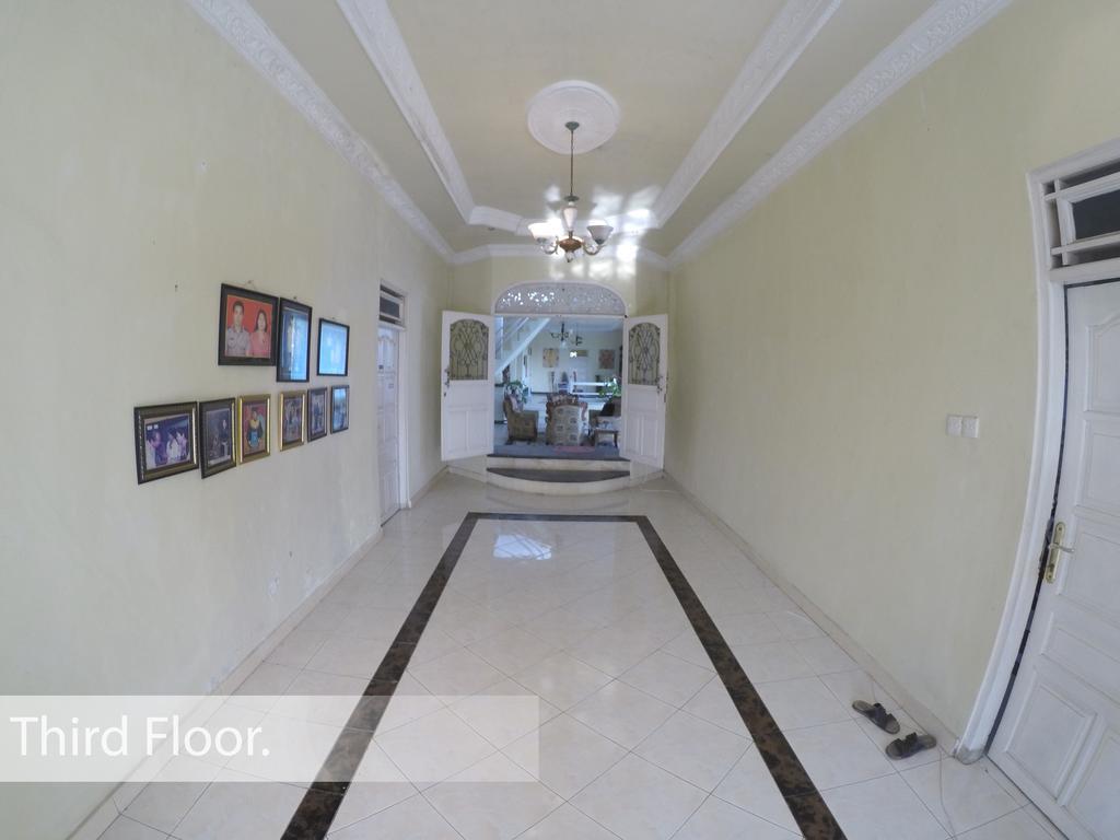 Wisma tamu Ayani Good House *