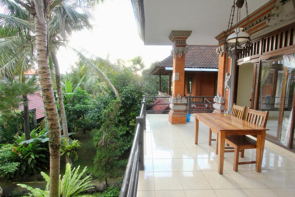 Rahayu House Casa de hóspedes 2*