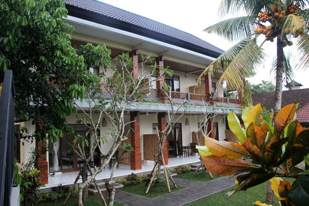 Guest house Nyoman Sandi 3*