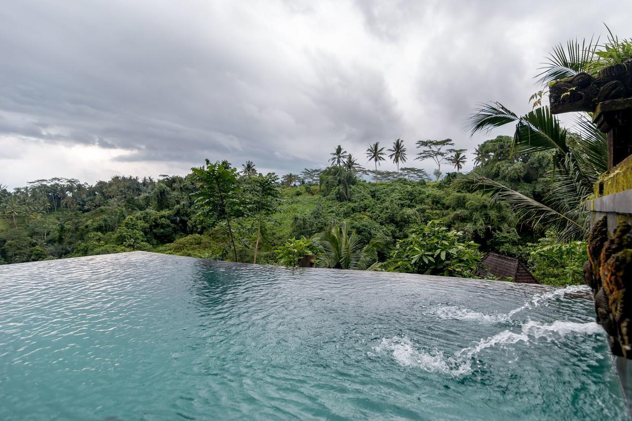 Villa Bidadari Private & Retreat *