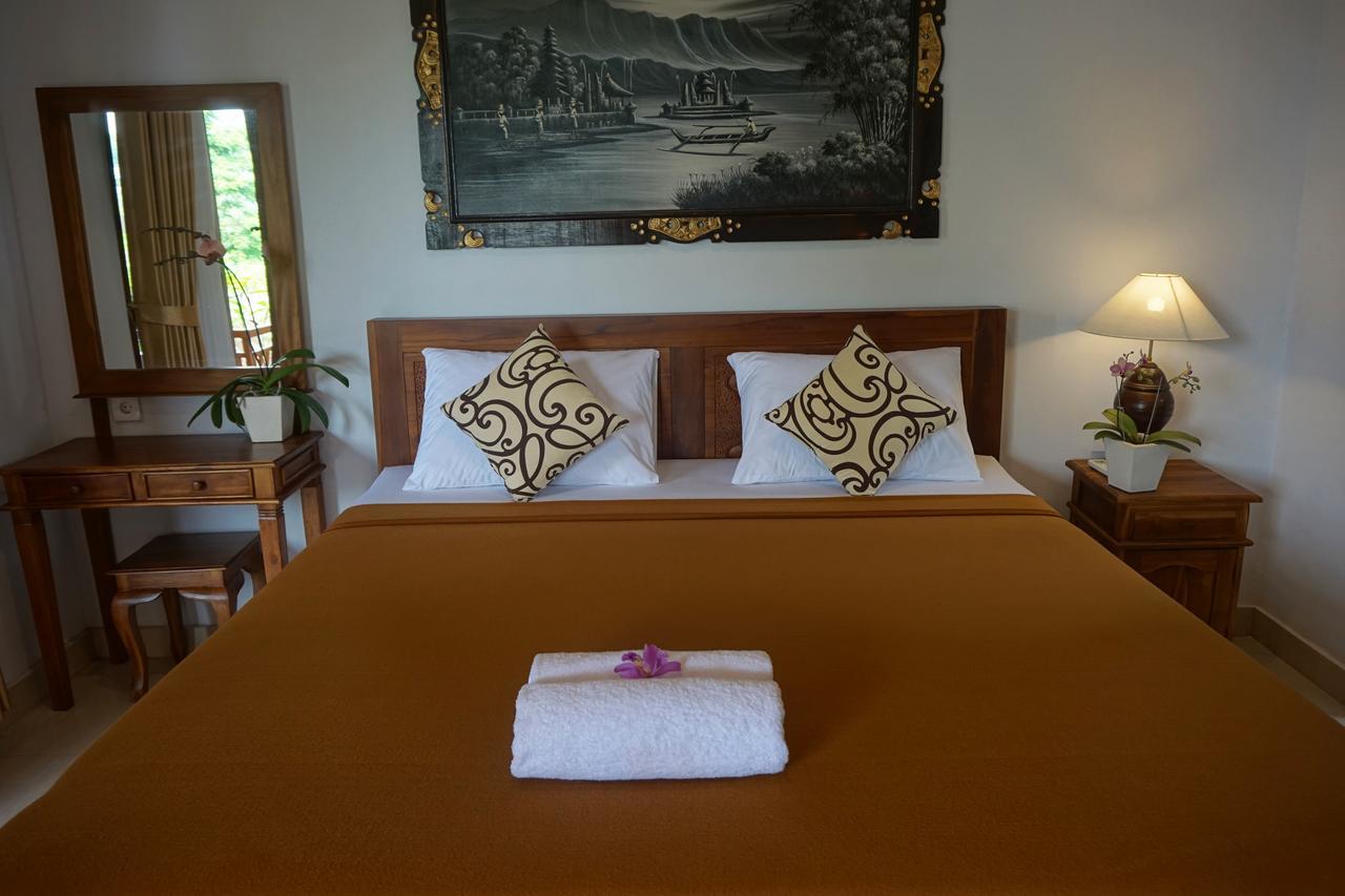 Cantika Guest house *